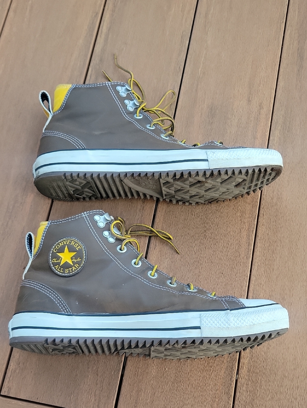 Converse Chuck Taylor City Hiker Leather High-Top Sneakers - Picture 7 of 8